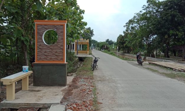 GAPURA BATAS RT DAN RW