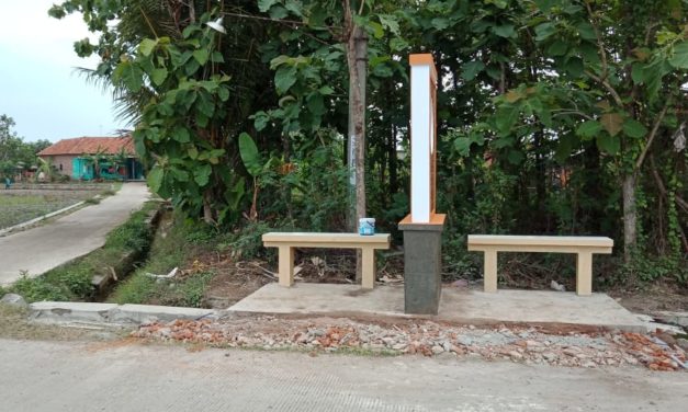 GAPURA BATAS RT DAN RW