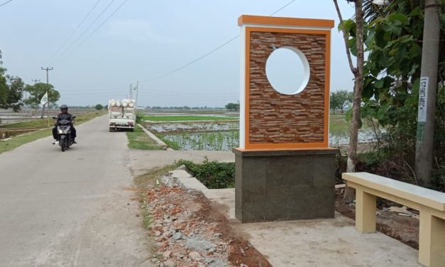 GAPURA BATAS RT DAN RW