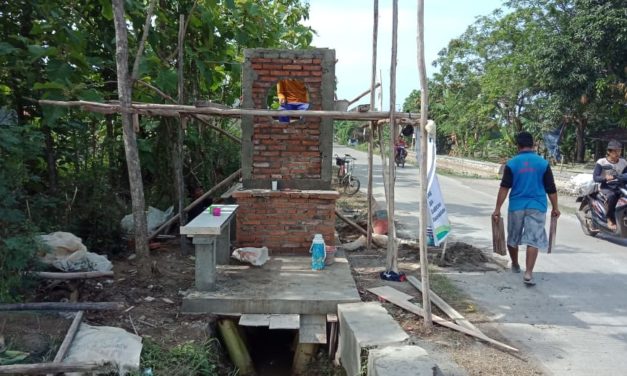 GAPURA BATAS RT DAN RW