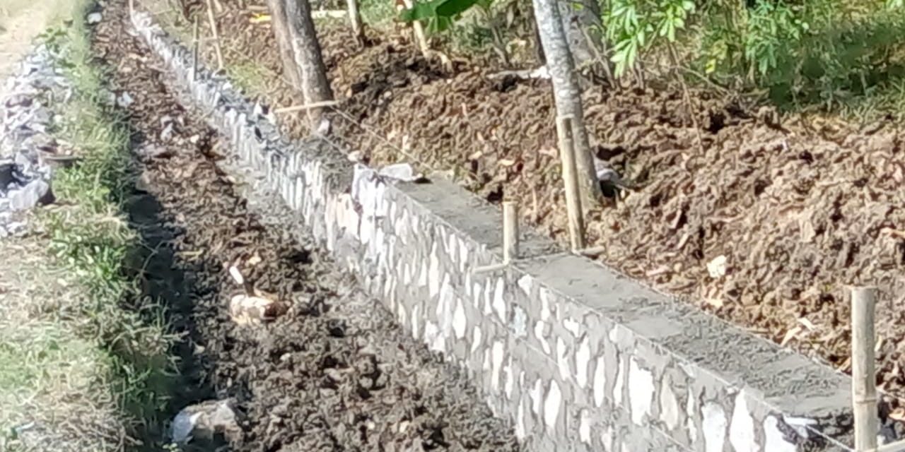 PEMBANGUNAN TEMBOK PENAHAN TANAH  BLOK BASARI Pemdes 