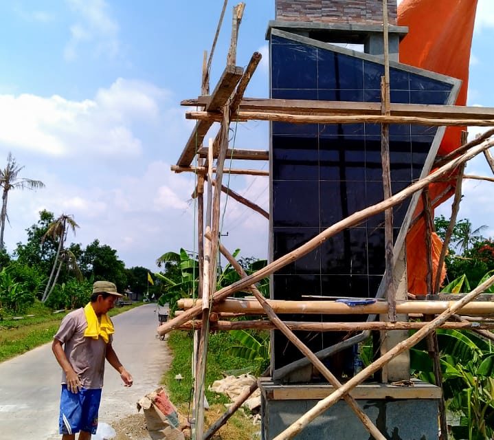 PEMBANGUNAN GAPURA BATAS DESA Pemdes Kalensari PEMBANGUNAN GAPURA BATAS DESA Pemdes Kalensari