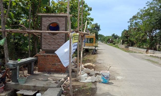 GAPURA BATAS RT DAN RW