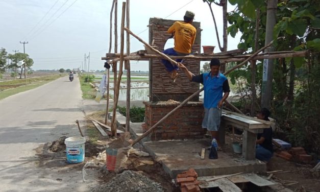 GAPURA BATAS RT DAN RW